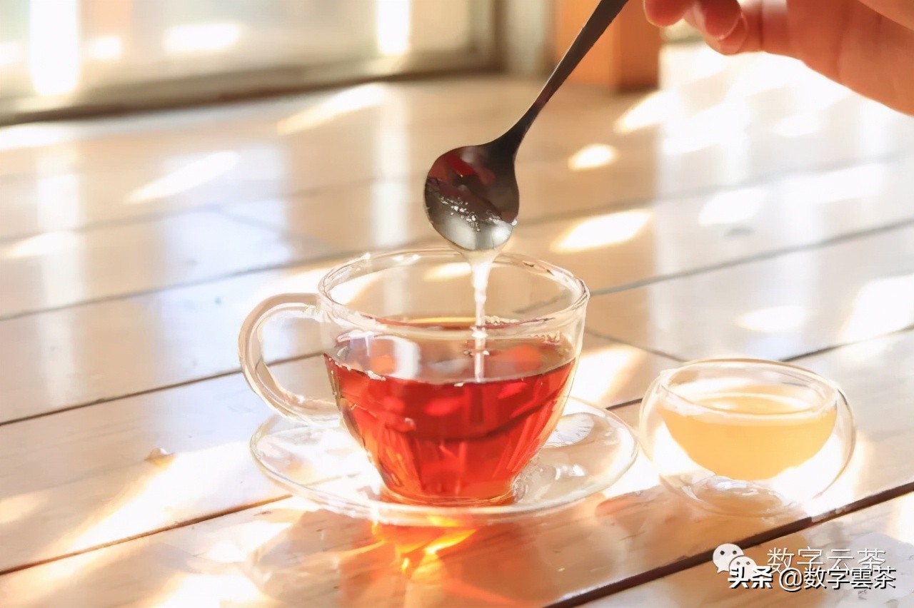 夏日调饮第三弹：养颜利器—蜂蜜红茶