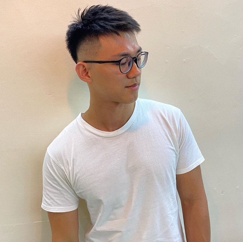 02.头发前冲造型更加个性