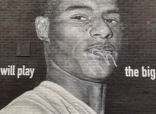 在曼联终老的球员（曼联开30万周薪续约拉什福德，担心巴萨皇马挖角！他要终老曼联）