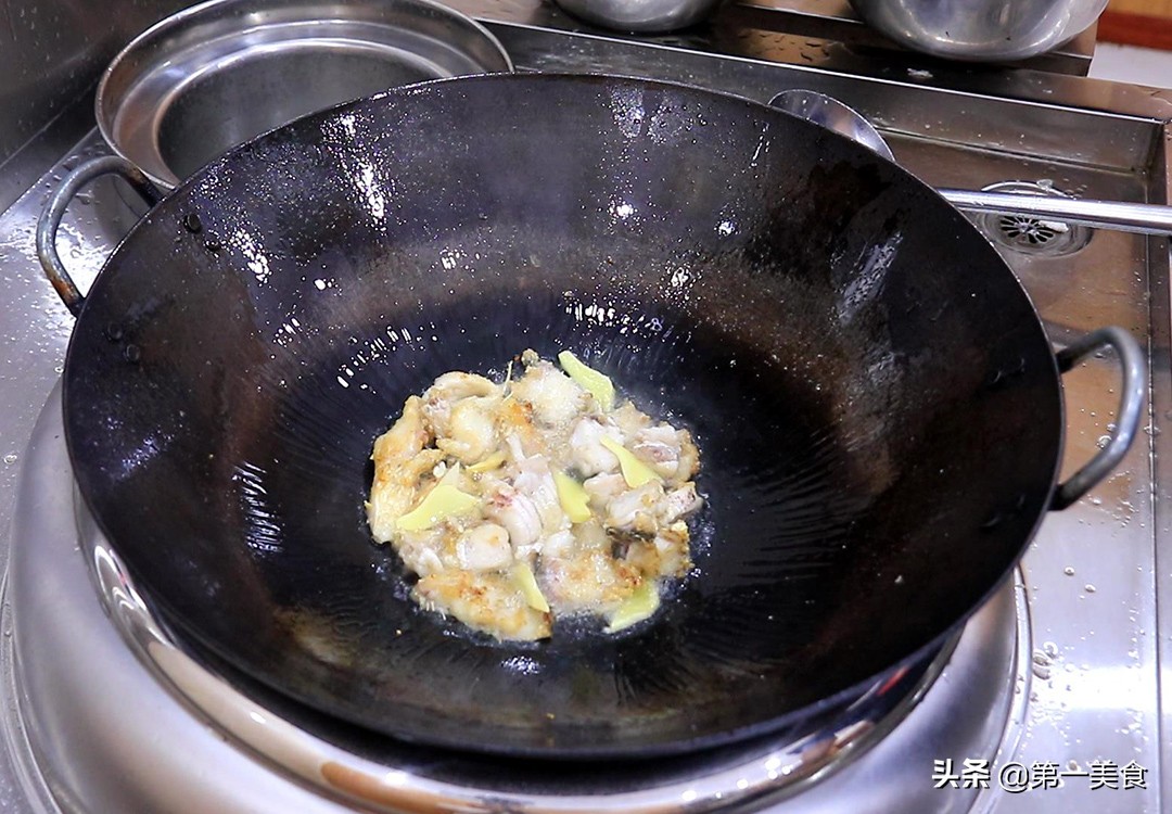 图片[5]-【白菜鱼】做法步骤图 掌握这个关键 汤汁浓白鲜香-起舞食谱网
