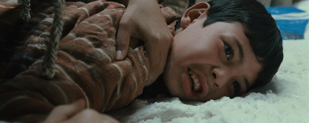 兄弟被强暴，他假装没看见：千万别当爱的炮灰，叫人心疼