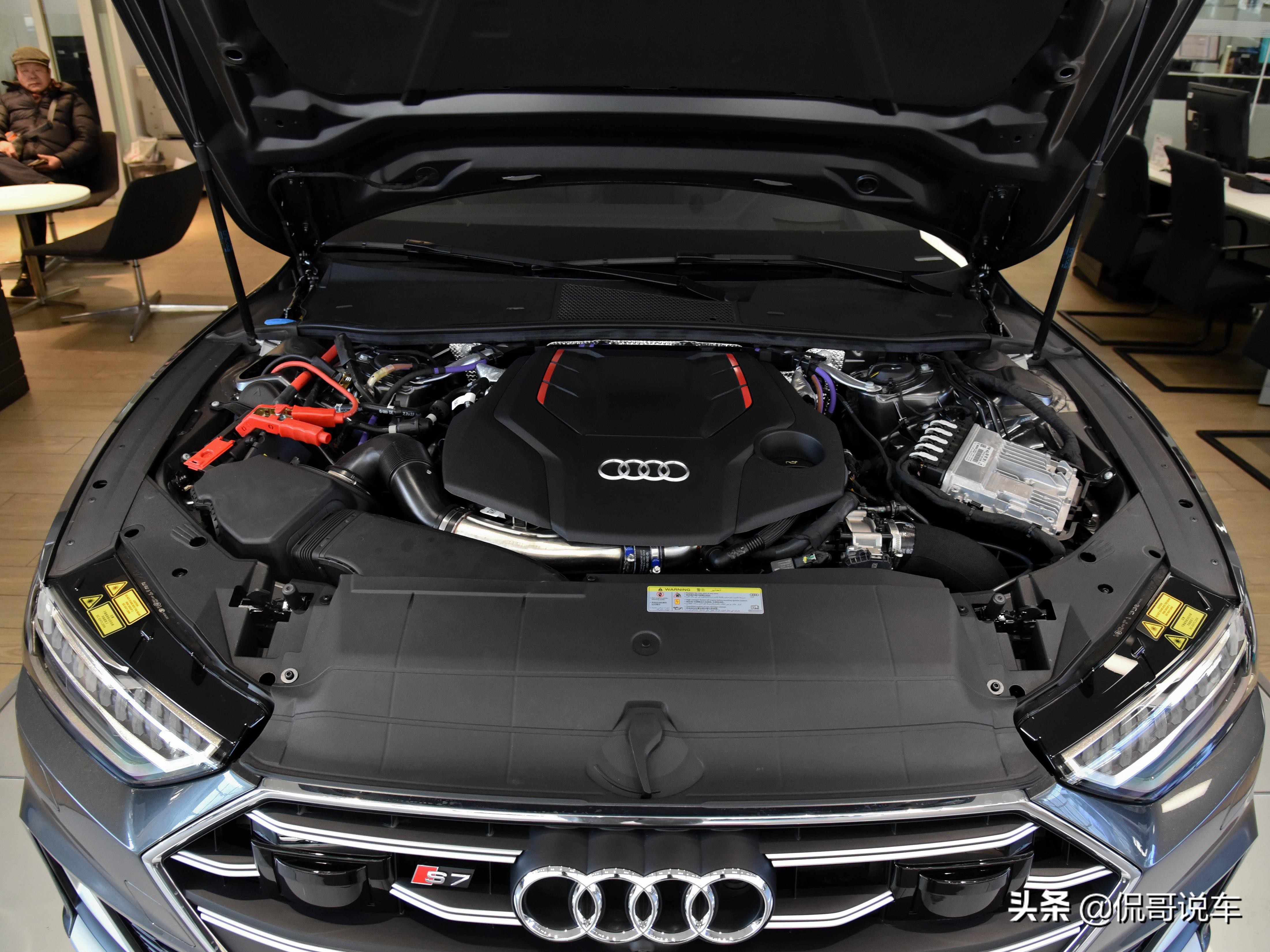 V6双涡轮，奥迪强悍四驱，高端进口的高性能轿车，实拍奥迪S7