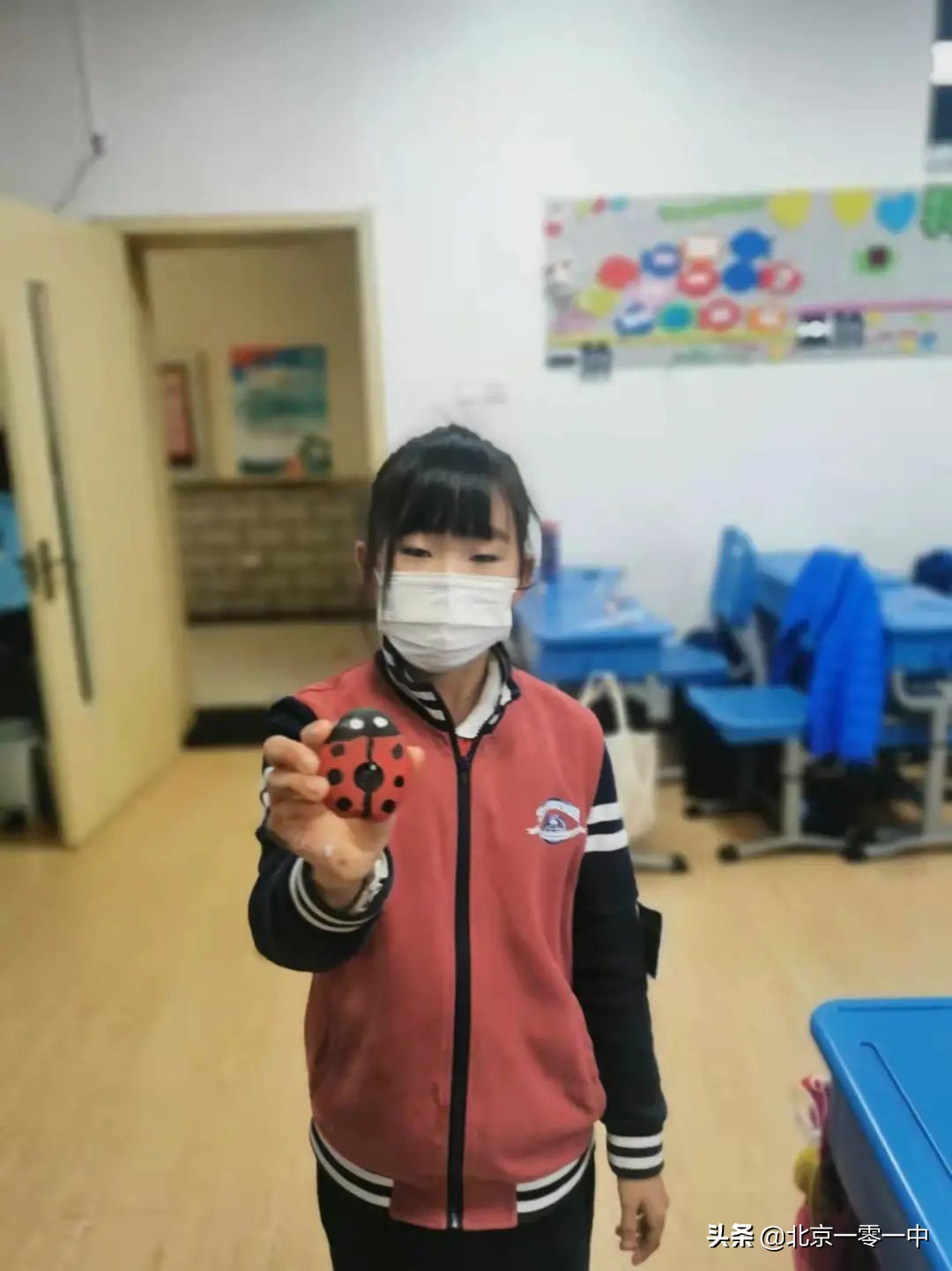 上地实验学校小学部的小可爱 带来了助力冬奥的小宇宙