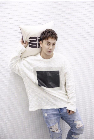 悲惨的释小龙：曾被赞成龙接班人，却情断何洁、助理溺亡还没戏拍