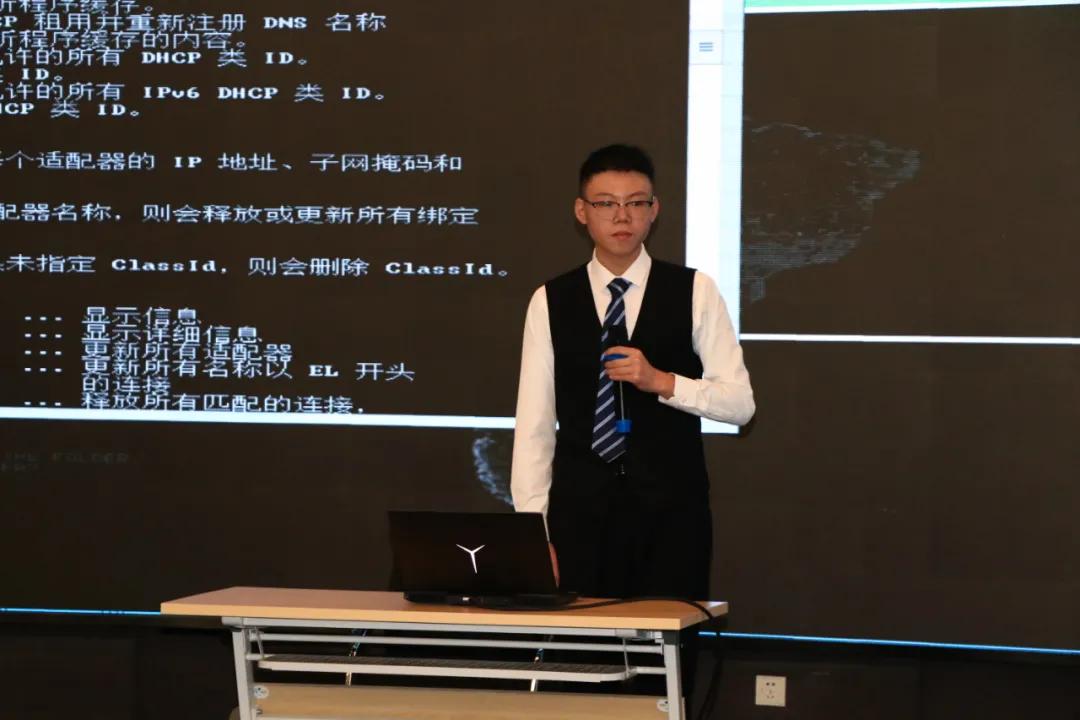 知云时代 | 厦门工学院职业教育学院IT服务专业授机仪式