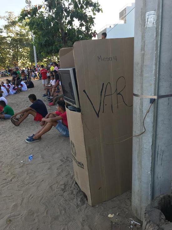 英超为什么禁用var（世界第一联赛为什么不用VAR？不是没有原因的）