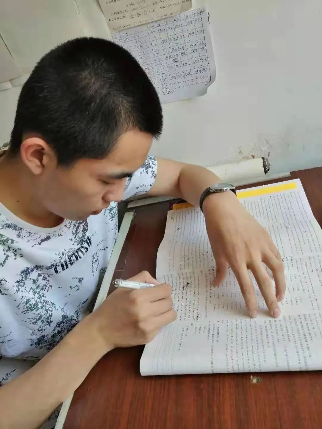 膜拜！边学习边照顾病母，黑龙江男孩高考651分：学习是我的爱好