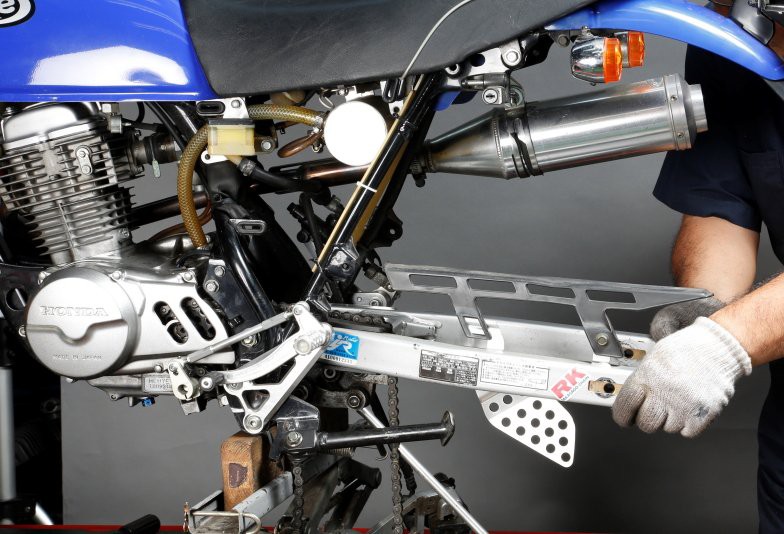 摩托车后避震有异响?自己动手保养就好了