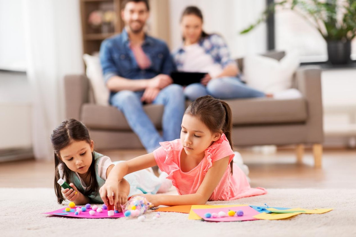 “花呗借呗不向大学生开放”上热搜：女孩从小缺钱，长大会怎么样