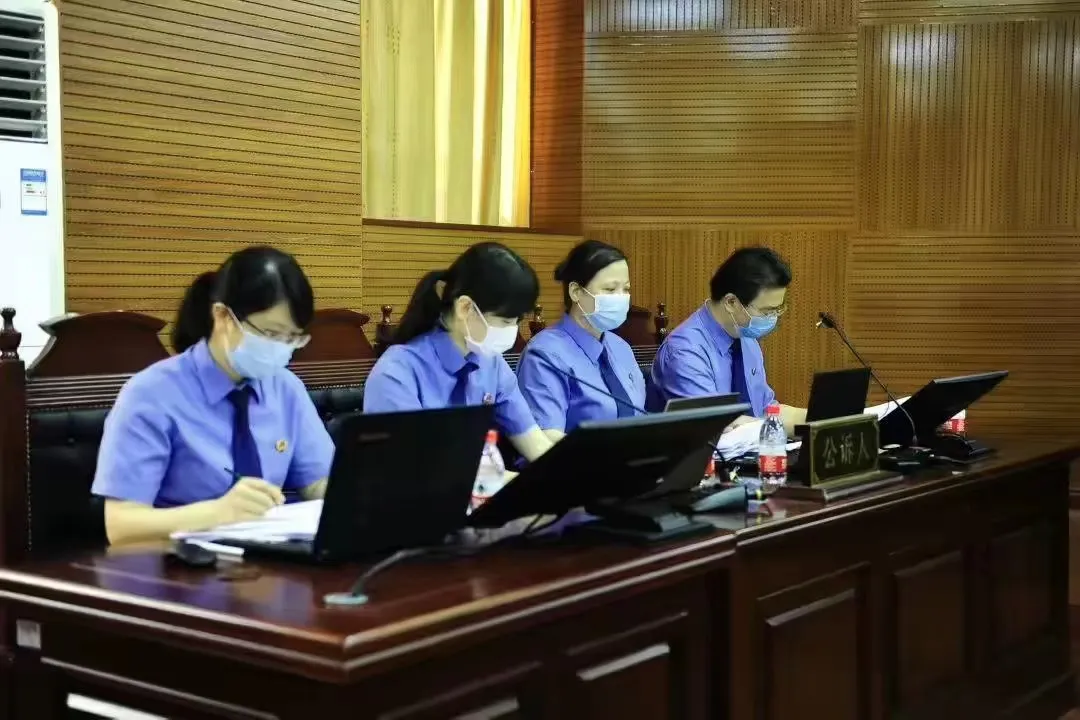 铁规!“两高一部”对法检离任人员当律师出台更严新意见