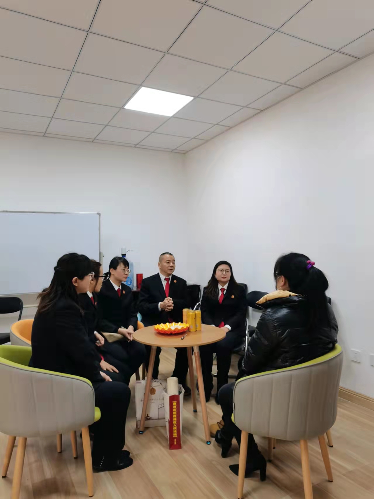 西安碑林法院：平安创建 法官在行动
