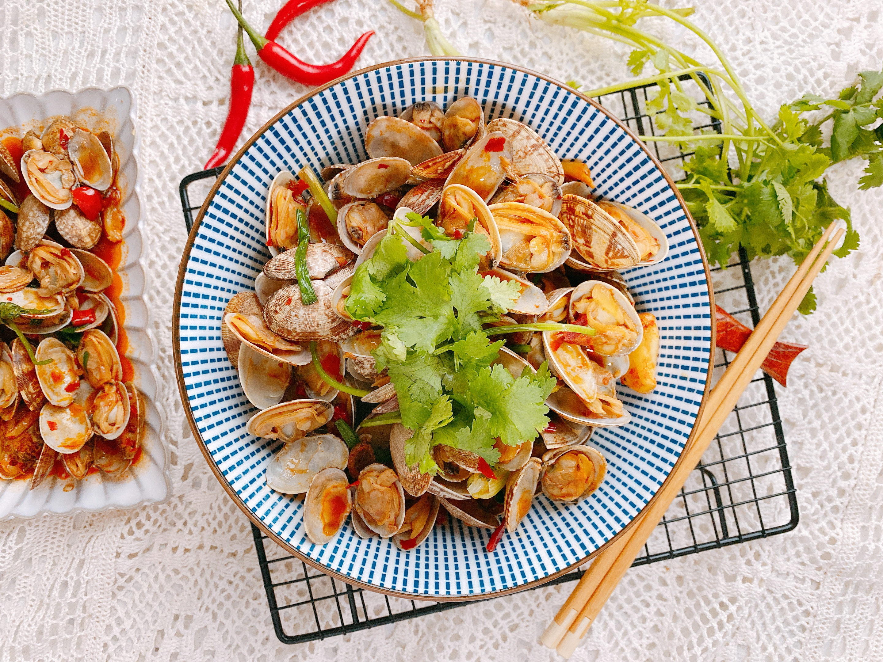 辣炒花蛤千万不能焯水,大厨都这样做,花蛤鲜嫩入味,没有泥沙