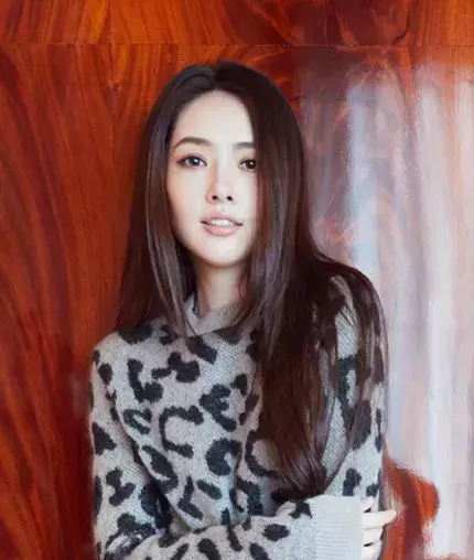 脸大、脸胖不要怕，这样选发型最显脸小！