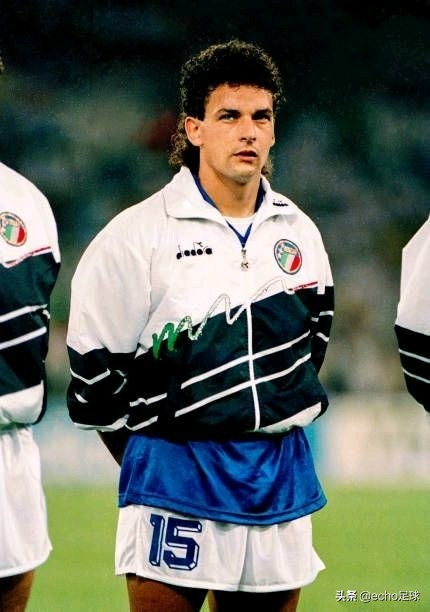 意大利队34年世界杯队徽（意大利国家队球衣的变迁史）