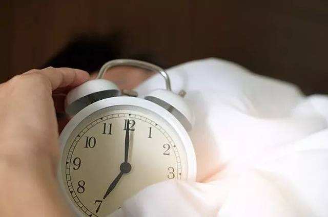 贵州理科状元高考717分进北大，高中老师却觉得他不是很努力