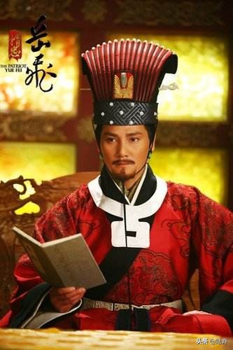 宋高宗赵构 剧照按照历史,赵构对于岳飞的杀害,肯定是冤杀了,有点自毁