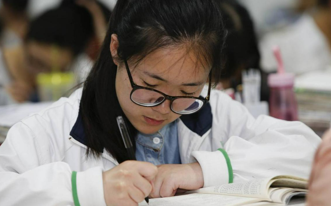 同样是专科，单招进VS高考进差距不是一星半点，希望你没选错