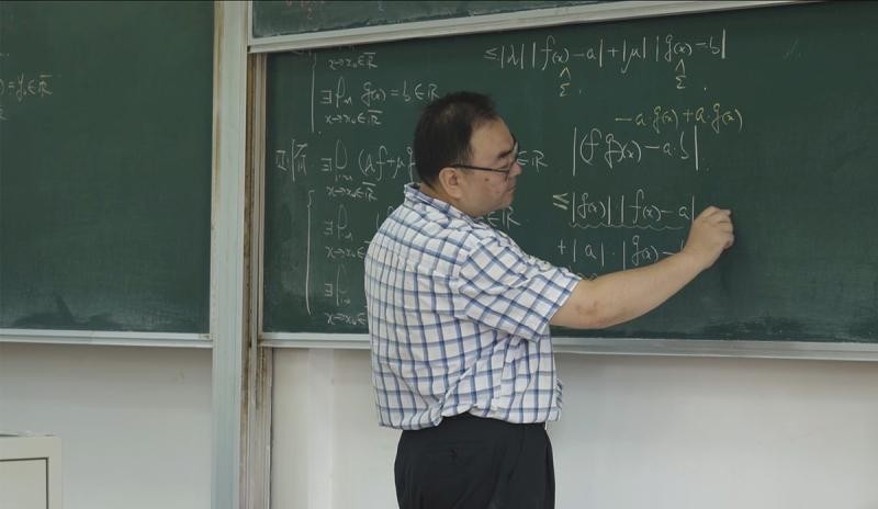 数学难出新高度，考试超纲学生边做试卷边哭，升级难度为哪般？