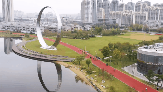 来荣成读大学：在蓝天碧海间绽放最美青春