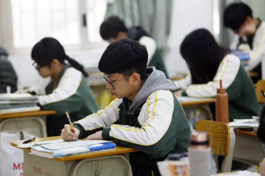 四川曾被“嫌弃”的大学，如今成为“新宠”，毕业生薪资待遇可观