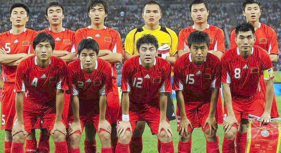 中国2002世界杯为什么会进(我们为什么参加2002年世界杯，球迷：这些原因，现在一个都达不到)