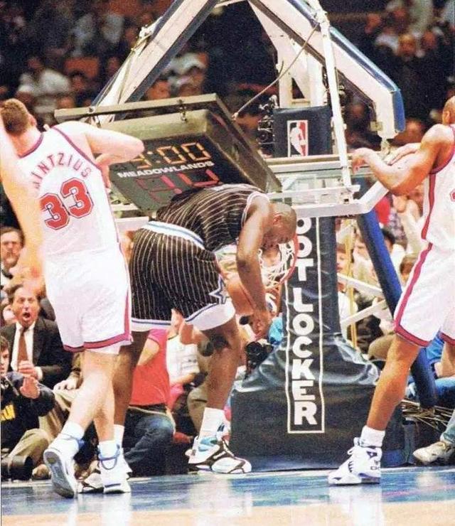 为什么nba里的人那么厉害（NBA球星力量有多恐怖？看完就知道，普通人为何打不了NBA）