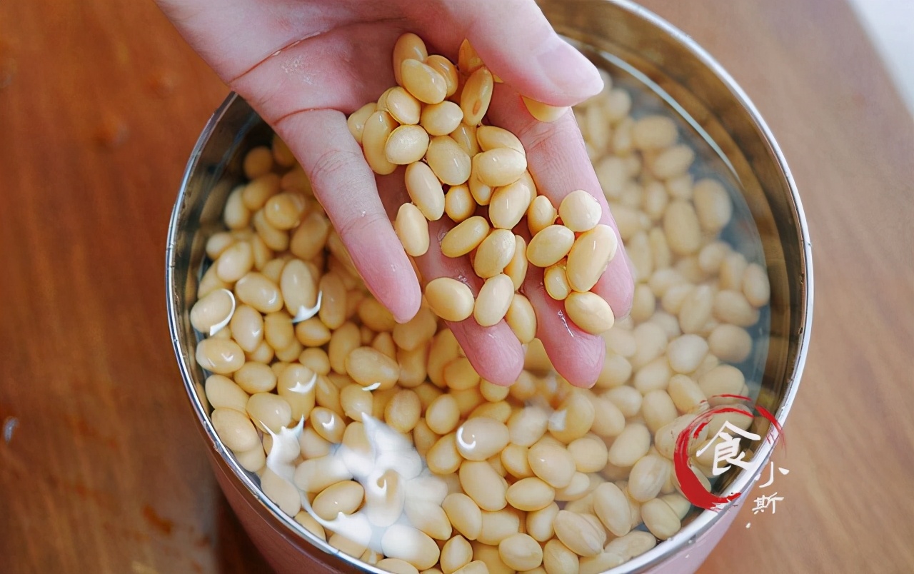 天底下那么多的物质，为什么只有卤水能点豆腐？到底是什么原理？