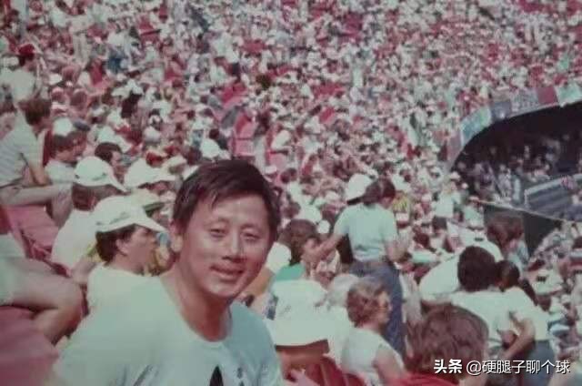 上海足球队员1962年出生(他曾是国足边路快马，也是徐根宝之前上海队的“小诸葛”，王后军)