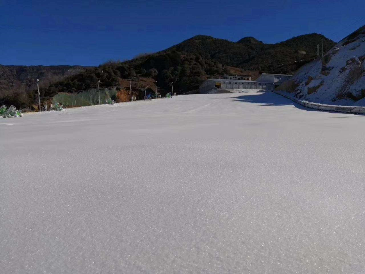 轿子雪山滑雪场怎么样(好消息，等了一年，距离昆明最近的轿子雪山滑雪场正式开业啦！)