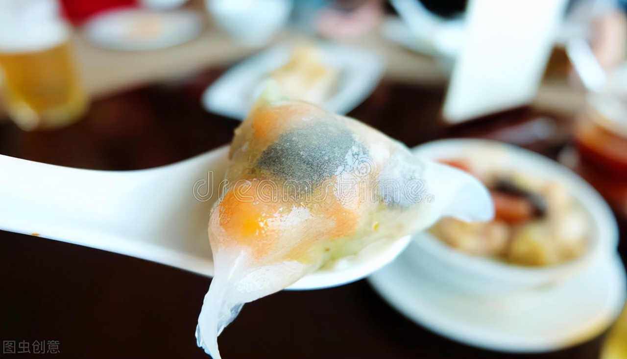 河南小伙开餐馆利用“一台冰箱”，三天收款275万，你可以学学