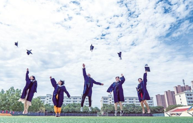 致大学生：这份高质量的大学生活指南，一定要反复看