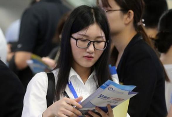 双减政策下，一对一家教将死灰复燃？教育部的通知让家长不再发愁