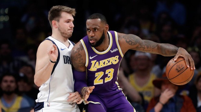 今年nba收視率下降了多少（NBA電視收視率為何大幅下滑？美媒解析四原因，洛城雙雄一起背鍋）