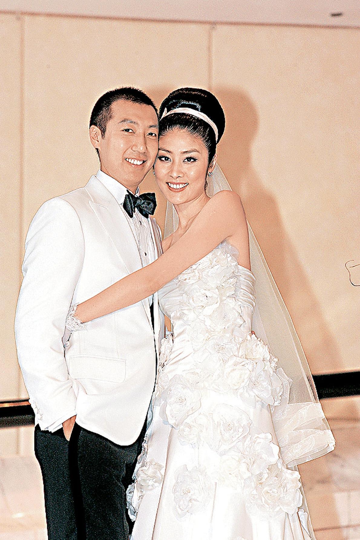 情史干净的10位女星，各有各的浪漫，有人已与丈夫相爱38年