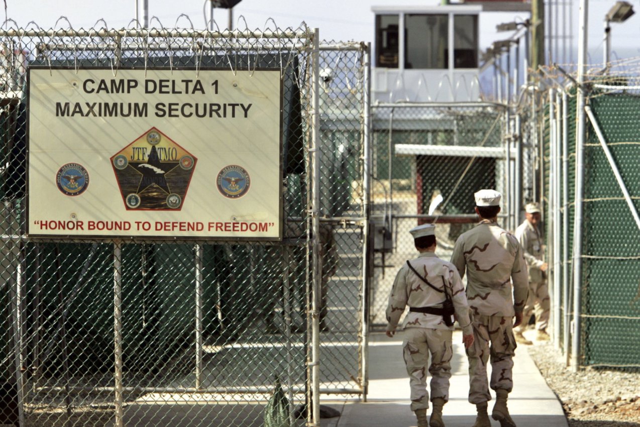 被囚关塔那摩14年，一位伊斯兰大学生的自述：受尽世间所有酷刑