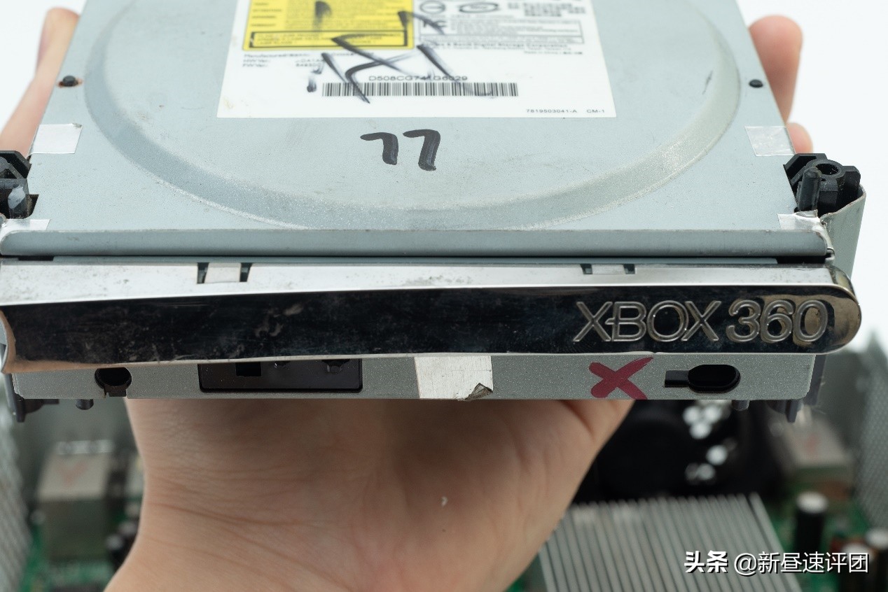 XBOX360拆解修复：我在厨房解决了万年诟病的三红问题