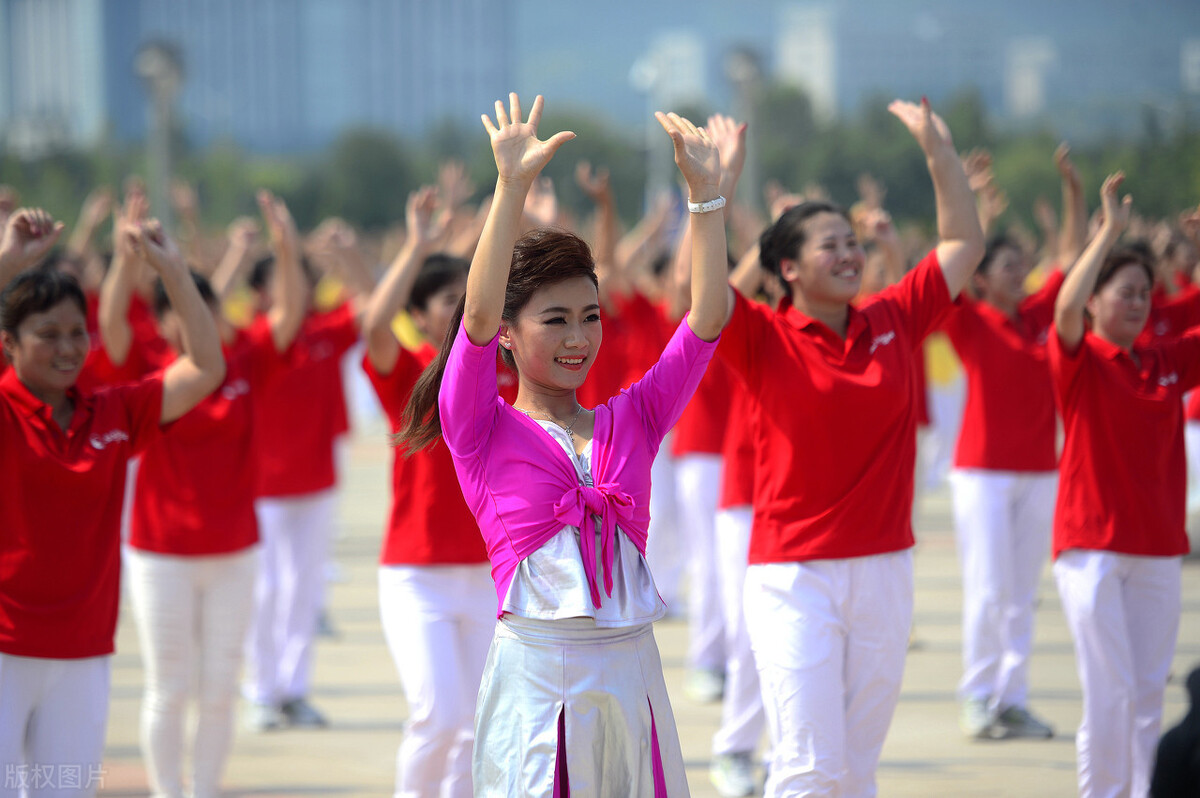 广场舞音响已悄悄兴起，网友们说：这4款音响逐渐成为主流