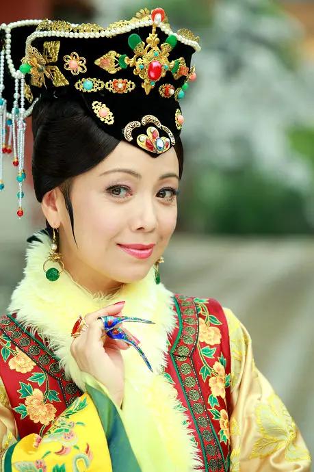 新还珠格格演员表 乾隆小燕子野传13部分tt - 百科叔叔