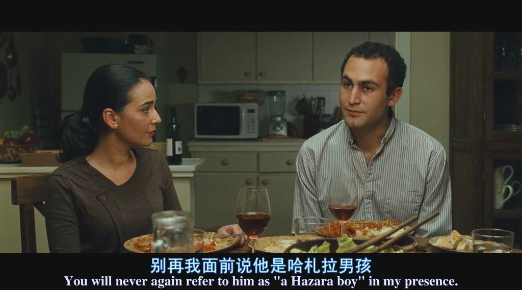 兄弟被强暴，他假装没看见：千万别当爱的炮灰，叫人心疼