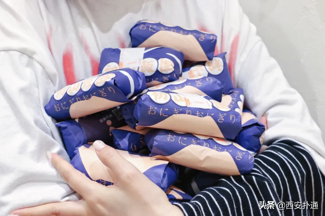 一口气吃光17款招牌！陕西开一家火一家的饭团到底有多牛？