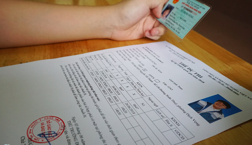 直击越南全国88万人高考！祈福和刷题一样壮观