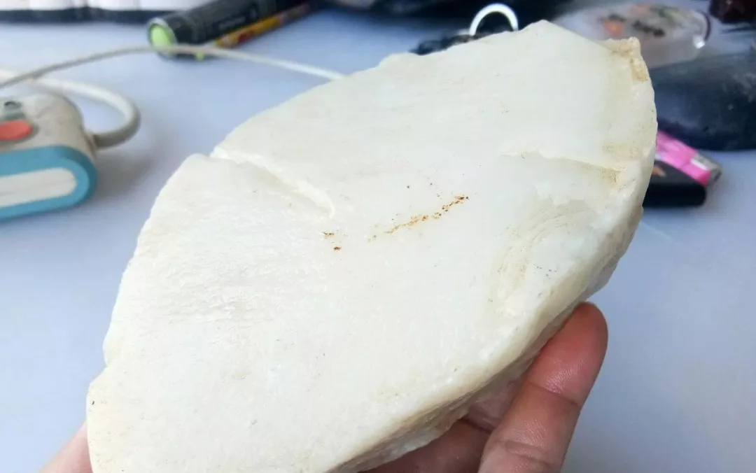 罗甸玉(罗甸玉可以出和田玉证书吗)-骁龙网