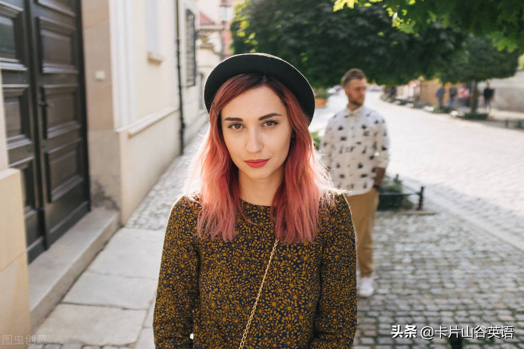 How to Say Ill Walk You Out in English - A Guide to Polite Farewell Expressions