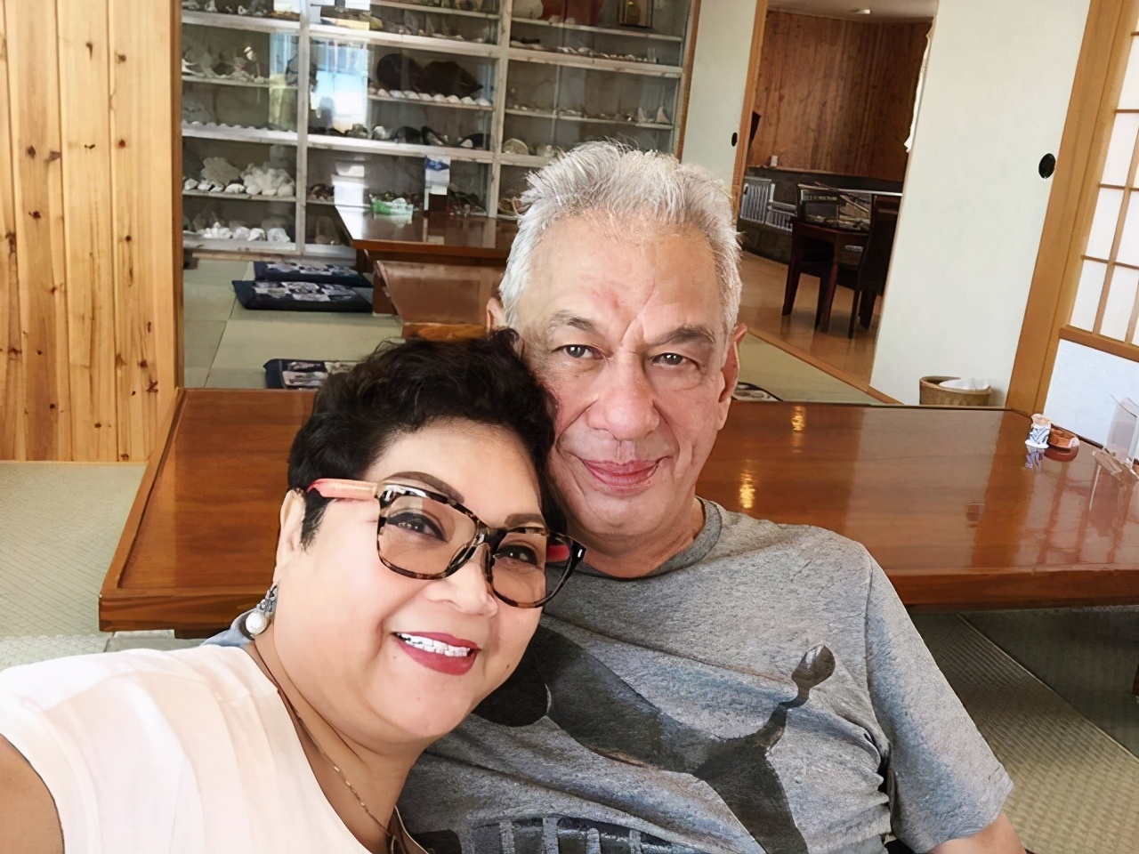 tvb爱国艺人肥妈老公因病逝世,600万治疗费都未续命)