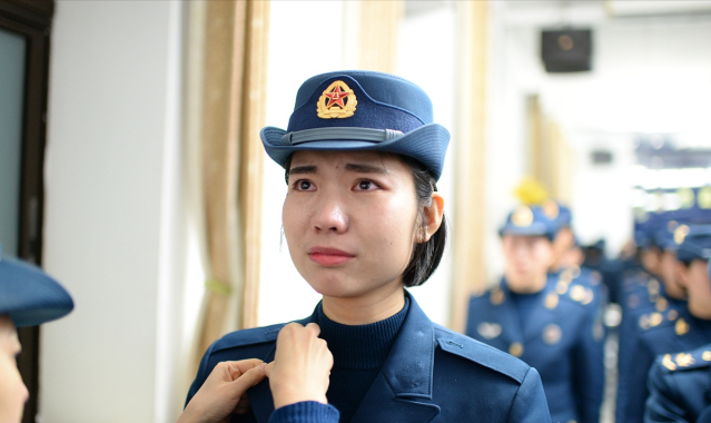 考上大专去当兵，两年后转军士好，还是回来上学好？建议了解