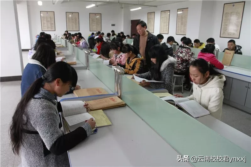 曲靖财经学校有哪些热门专业？