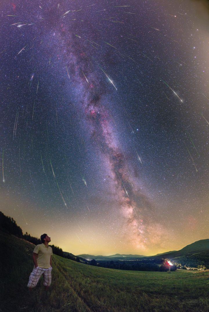 一组想象力句子；谁能想象时间之前与宇宙之外？