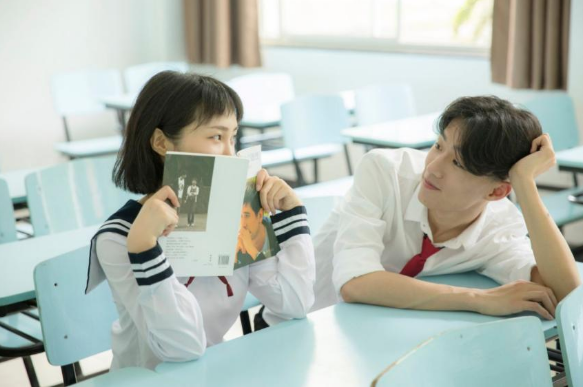 为啥女大学生存在怀孕现象？学姐道出其中原因，新生要引以为戒