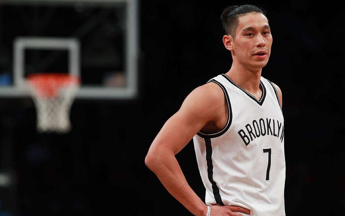 林书豪为什么从nba回来了(林书豪决定重返NBA，逃离CBA只因野蛮防守？名嘴曝真正原因)