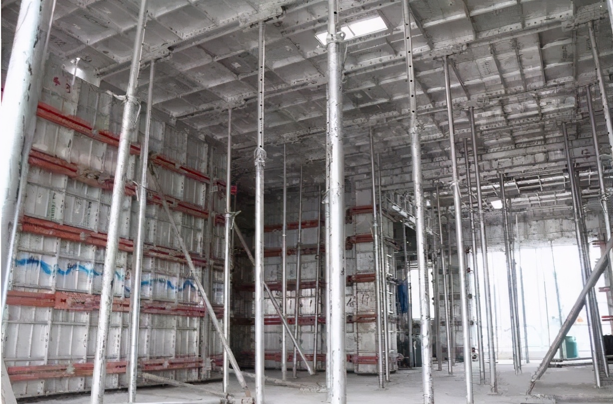 混凝土下挂梁现浇▲ 滴水槽,企口成型效果铝合金模板适用于哪些建筑铝